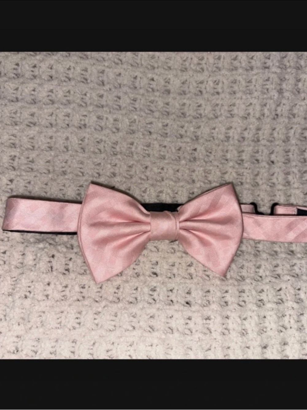 jf j.ferrar Light Pink Satin Pre-Tied Bow Tie